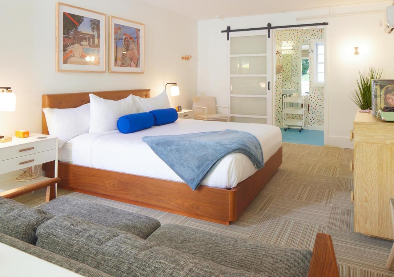 Little Mod Hotel At The University Charlottesville Extérieur photo