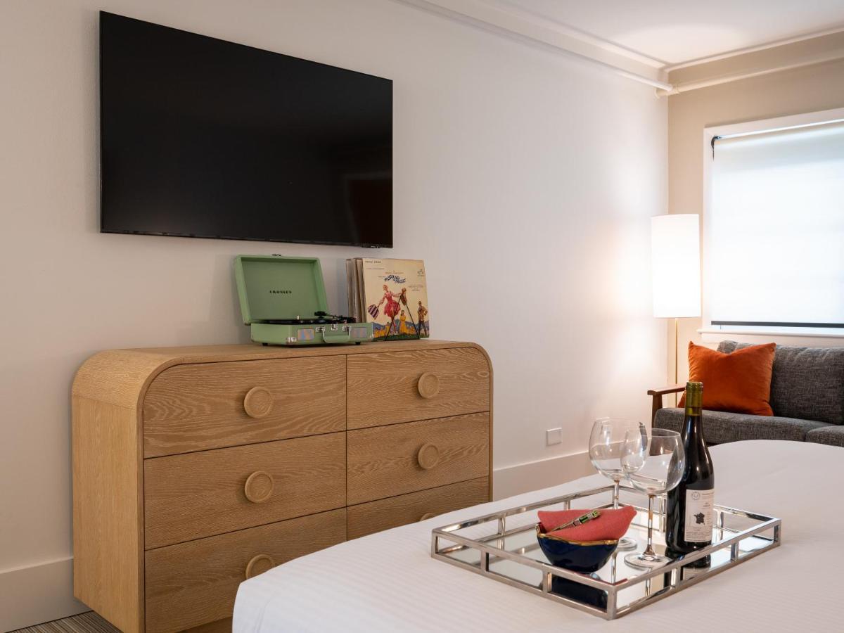 Little Mod Hotel At The University Charlottesville Extérieur photo
