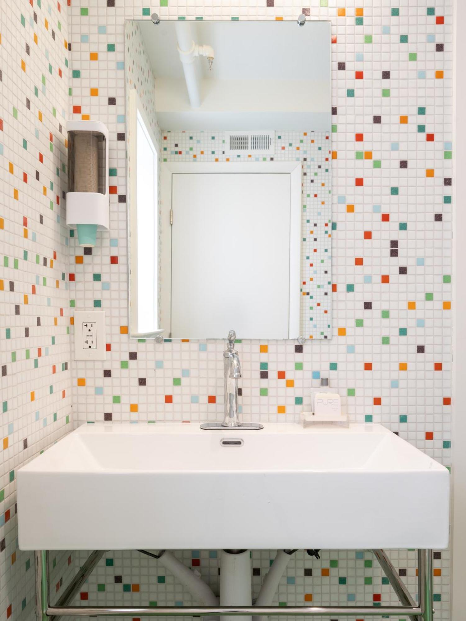 Little Mod Hotel At The University Charlottesville Extérieur photo